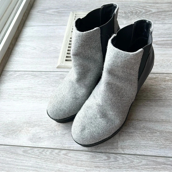 Shellys  London Wedge Platform Boots - Picture 1 of 15